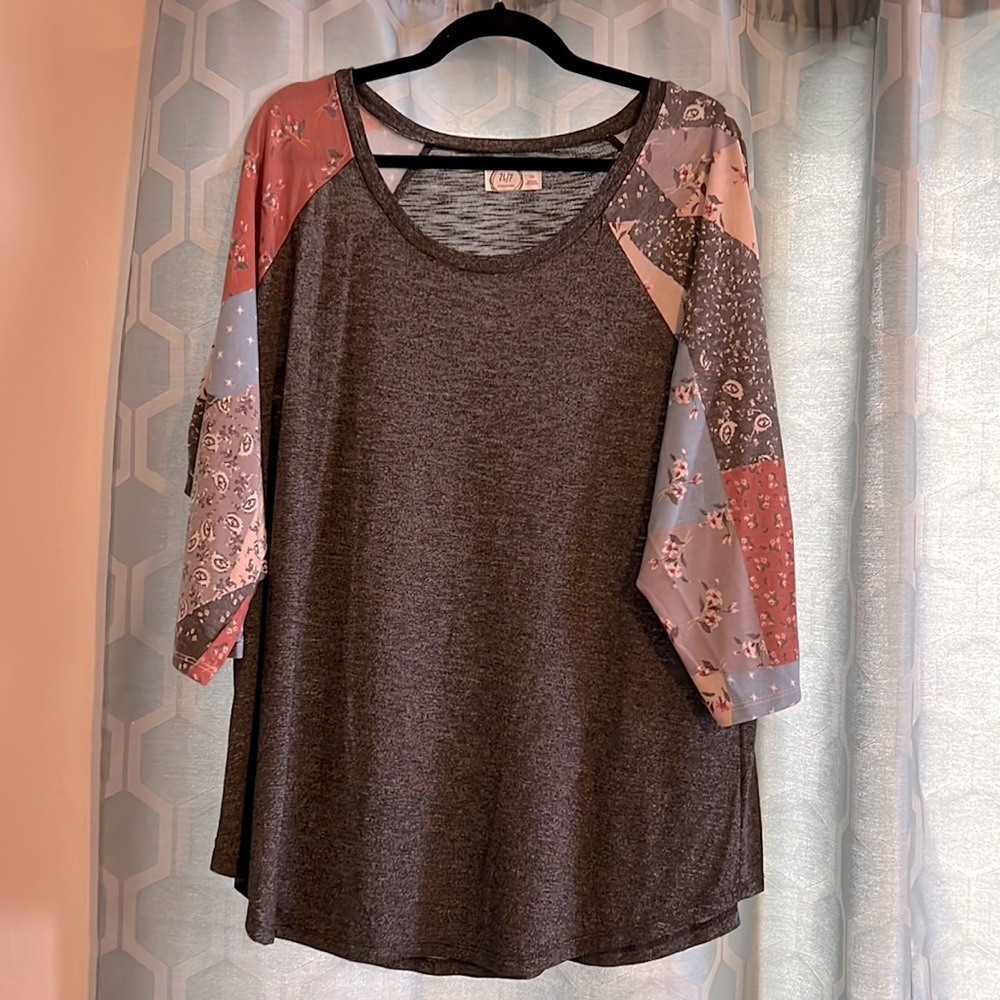 Maurice’s 3/4 sleeve shirt